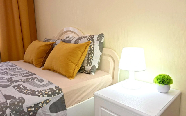 Апартаменты трехкомнатные в центре МирныйДом