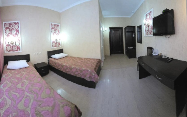 Sky Azau Hotel