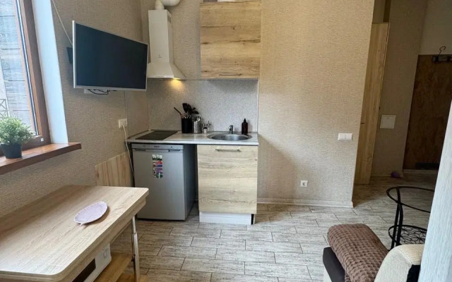 Studiya S Balkonom V Tsentre Estosadka Flat