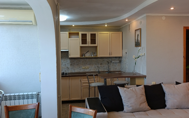 Квартира уютная 3-комнатная с видом на море и Херсонес