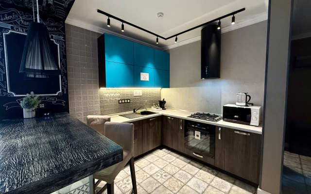 Apartamenty cemejnye Loft Apartments s proektorom