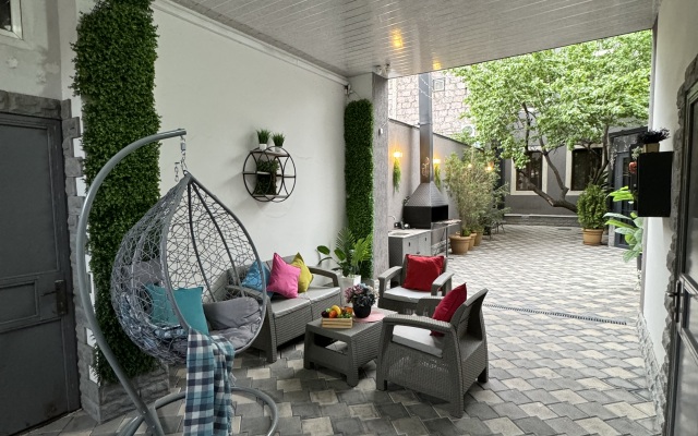 Modern And Comfortable Apartment