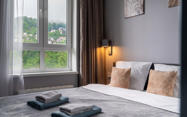 Samshit Uk Atmosfera S Vidom Na Gory Apartments