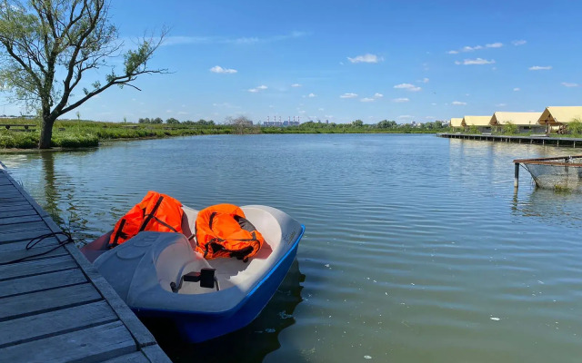 Ostrov Glamping