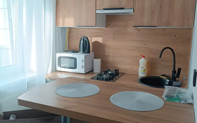 S Dzhakuzi I Illyuminatsiey Flat