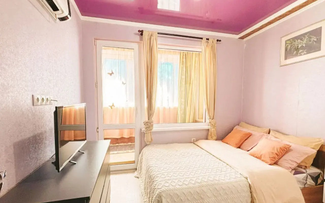 Na Tsvetochnoy 44/3 Apartments