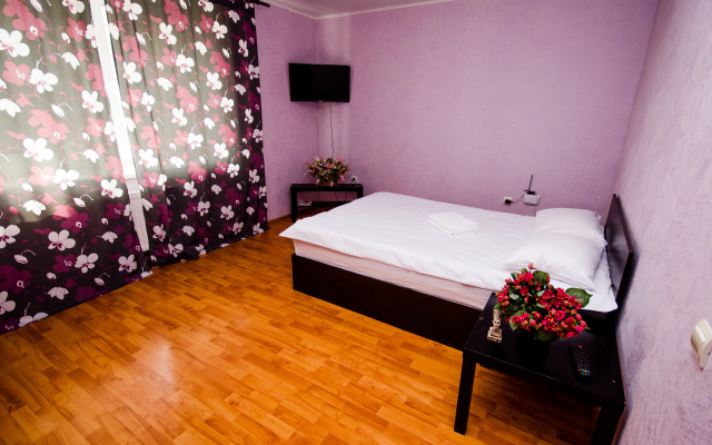 Kvartirnyij Vopros Na Artema 64 Apartments