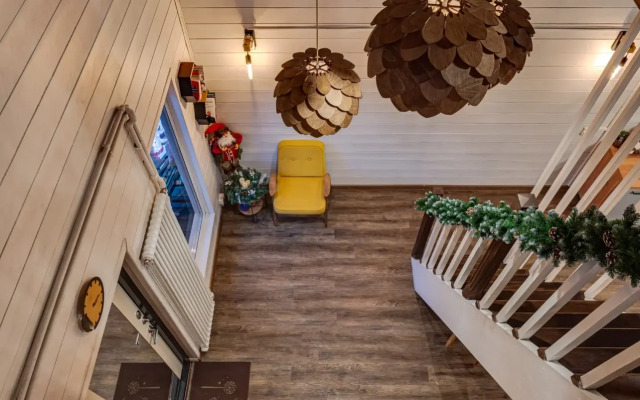 Частный дом с бaнeй на дpoвaх Harmony