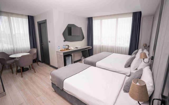 Express Plus Hotel