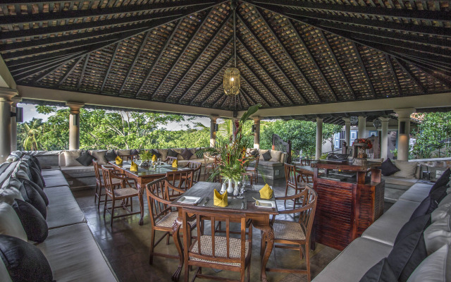 Mayurana by Edwards Collection Villa