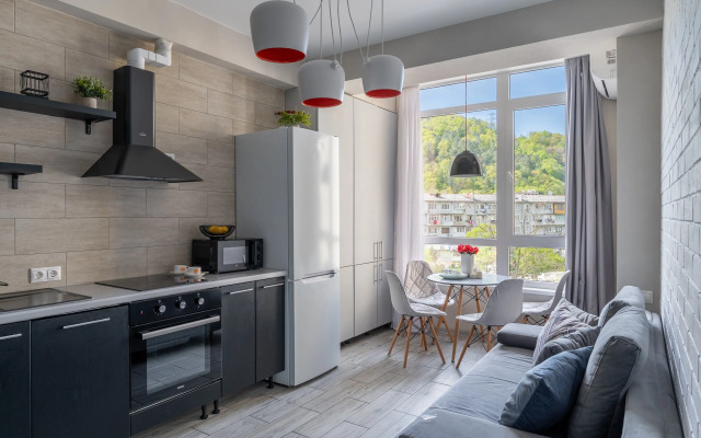 Uyutnaya vozle gornoj reki. Kvatro 28 Flat