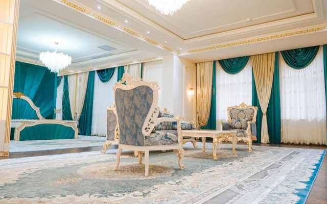 Kangurt Grand Hotel