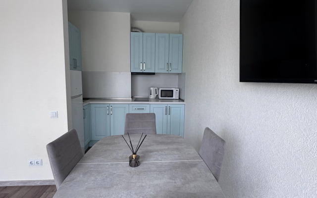 Shikarnaya Studio S Frantsuzskim Balkonom V Serdtse Yevropeyskogo Flat