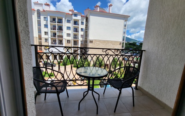 Emerald Comfort 3 Apartments