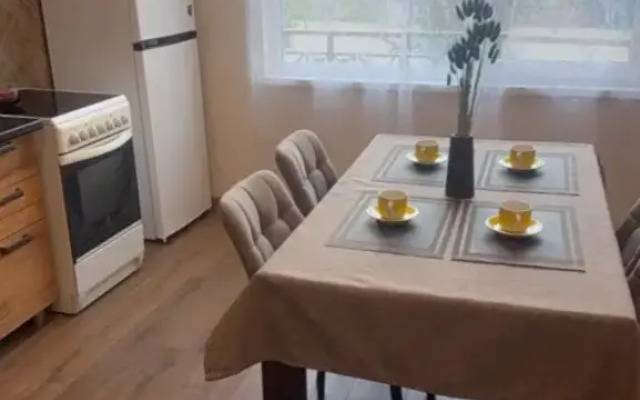 Evrodvushka V Novom ZHK Flat