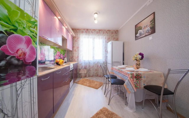 Квартира трехкомнатная на Алексеева 109