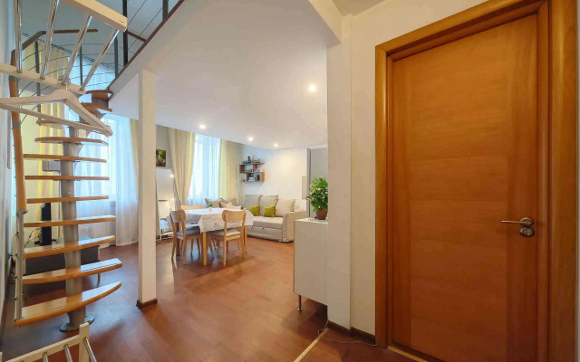 Апартаменты Невский 18 Николь и Мишель 1