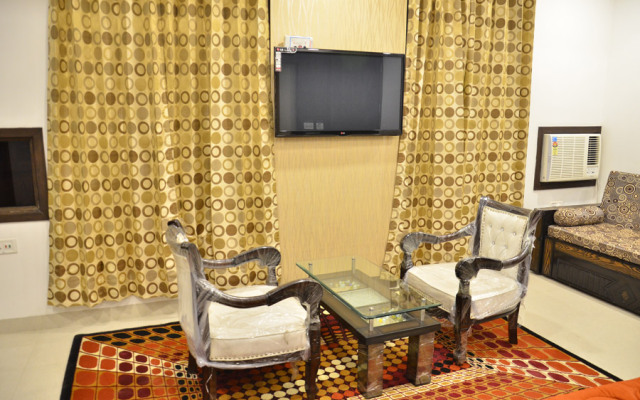 Popular Hotel