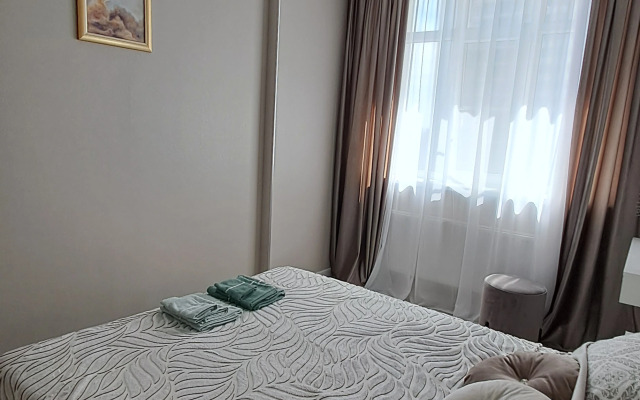 Uyutnaya V 5 Minutakh Ot Tsentra Flat