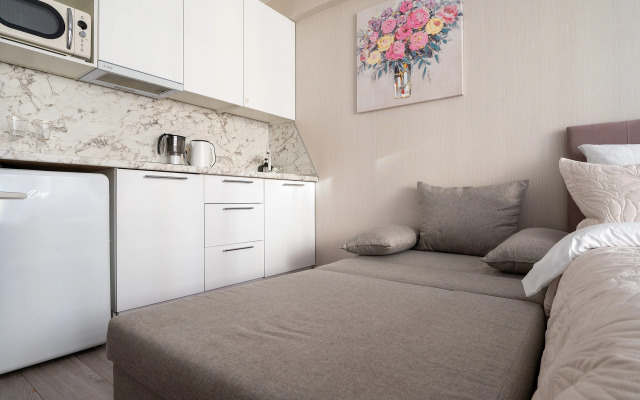 Studiya u morya s bassejnom na territorii. Karavella 112 Apartments