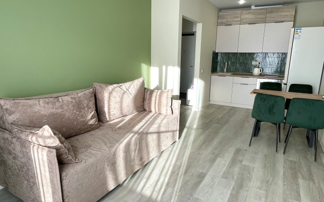 1+ V Tikhom Sovremennom ZHK Verno Flat