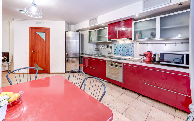 Апартаменты Art Square Apartment