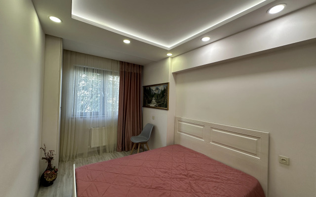 2-K Kvartira na Ulitse Khorenatsi Flat