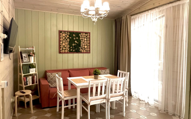 Лесной домик на берегу Озера Волго на Селигере - коттеджи Сосновый бор