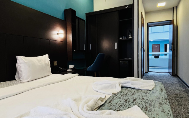 Отель Crossway Baku