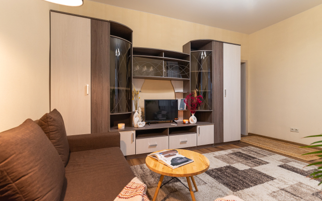 S Dvumya Spalnyami Vozle Kremlya Flat