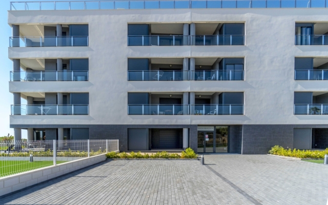 V LaMate Apartments