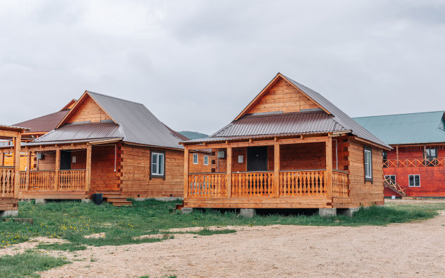 SEMEJNYiJ Guest House