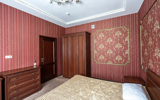 Отель Автор