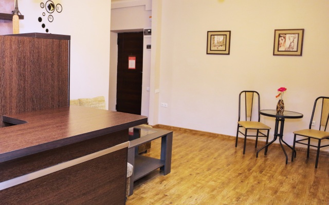 Kvartira Na Pl Saharova Ul Nalbandyan Apartments