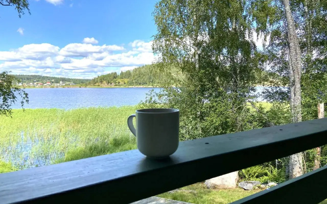 Khizhina U Ozera Guest house