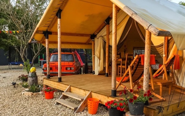 Gosti Glamping