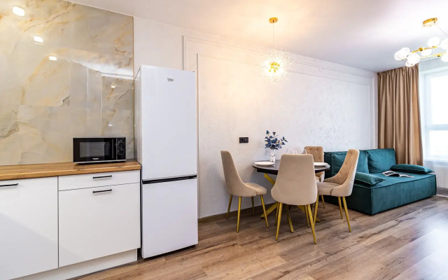 2 Nochi Na Ulitse Imeni Machugi 166b/1 Flat