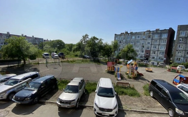 Апартаменты Трехкомнатные Апартаменты на Карбышева 12