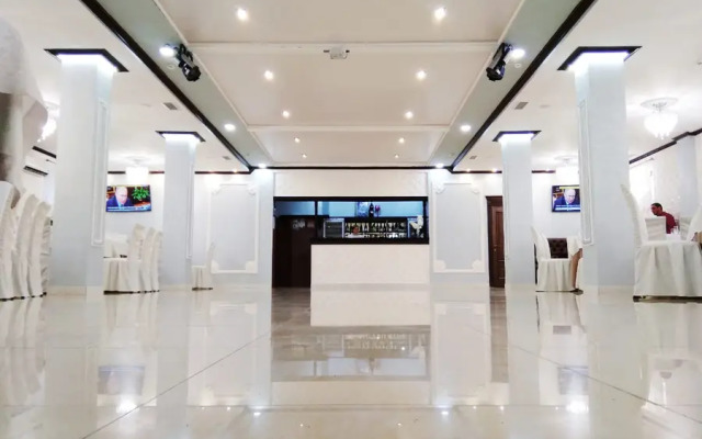 Отель Гранд Лион