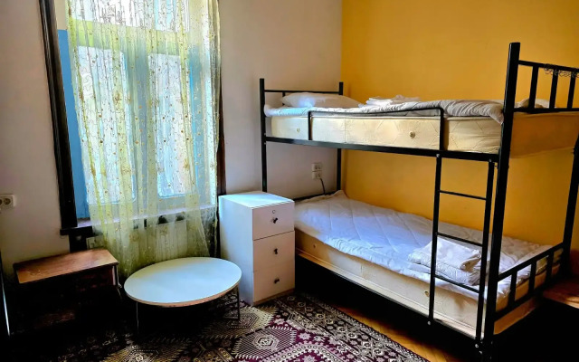 Colors Hostel