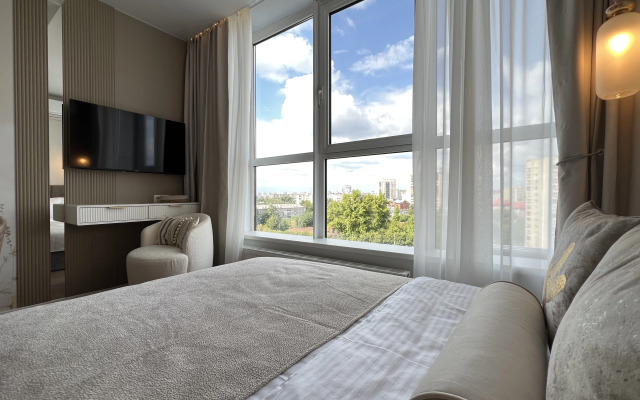 Квартира Эстетичная студия с панорамными окнами рядом с метро