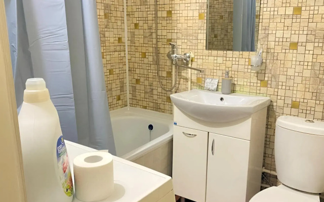 Yevro 2Kh Komnatnaya v Tsentre Flat