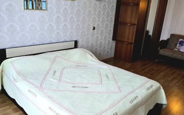 V Tsentre Kaliningrada Na Molochinskogo 4 Flat
