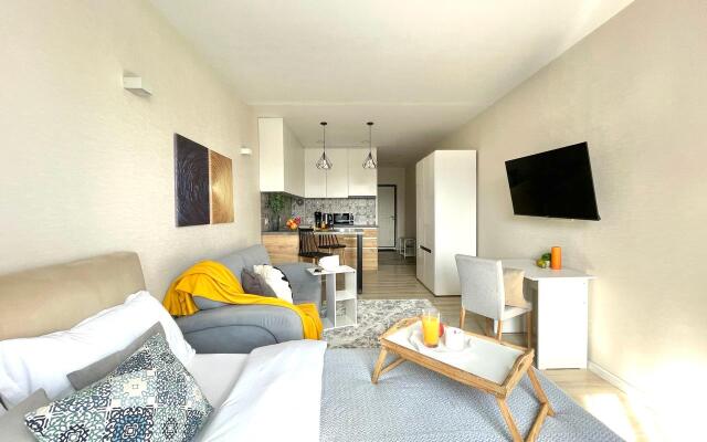 Апартаменты Студия День Ночь с Видом На Горы