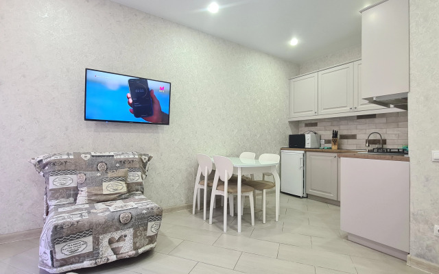 Studiya S Balkonchikom V Kurortnom Gorodke Flat