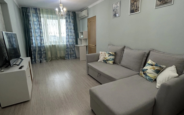 Svetlaya I Prostornaya S Prekrasnym Vidom Flat