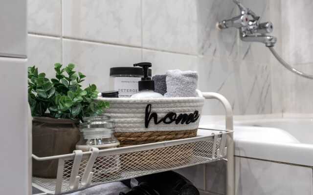 Prostornye apartamenty u Nevy Flat