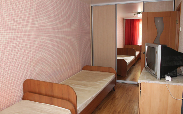 Апартаменты Квартира Двухкомнатная на Каляева 19