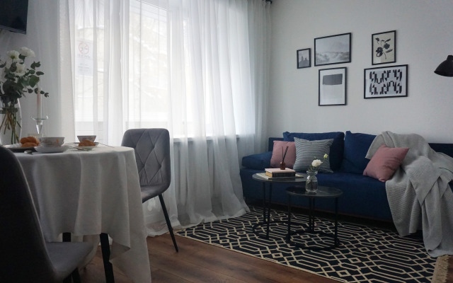 Stilnaya Yevrodvushka v Tsentre Flat