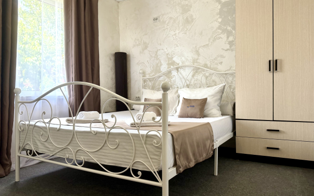 Gostevye Domiki U Termalnykh Istochnikov Ot Travel Khotels Anturazh Guest House
